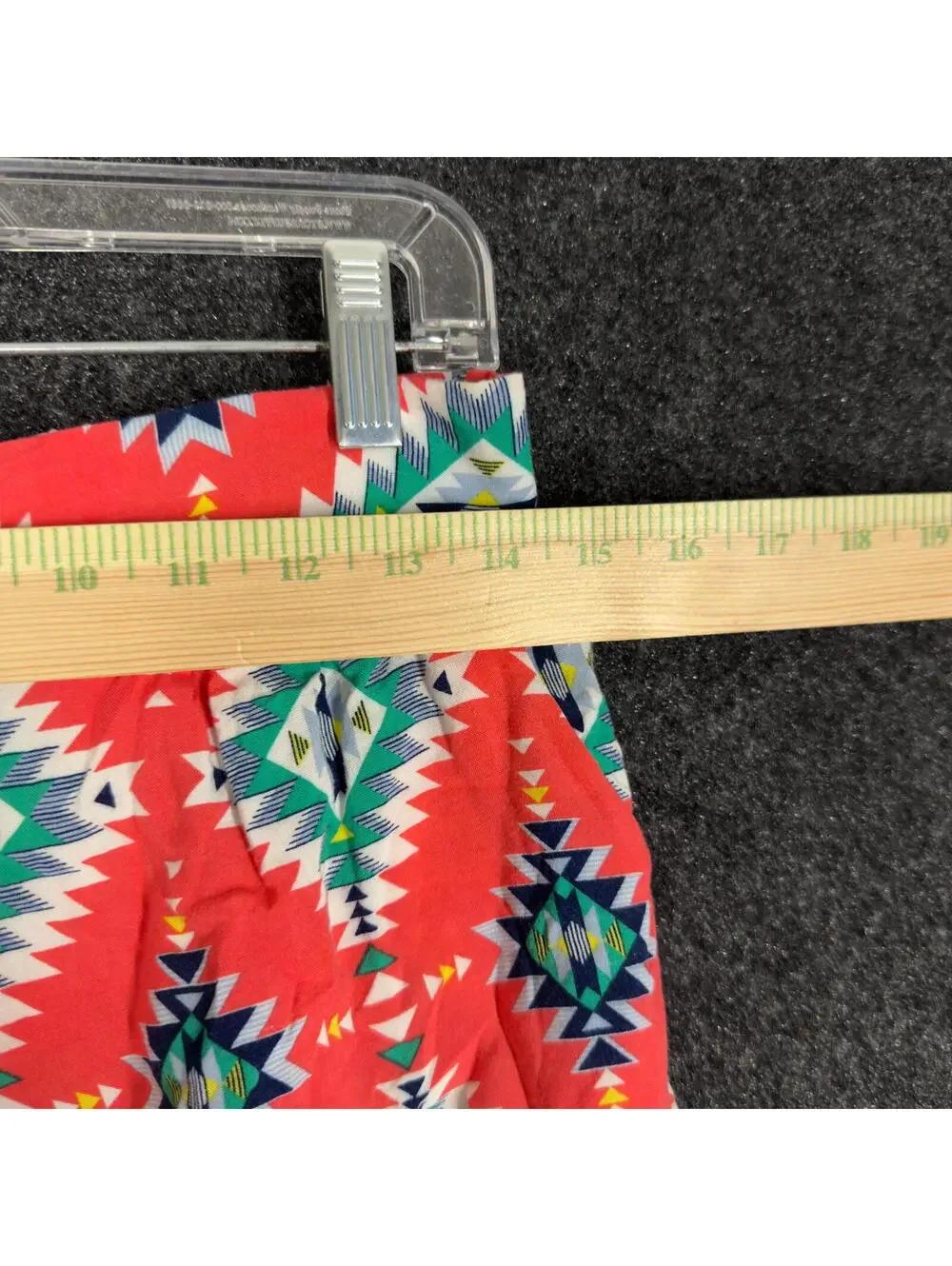 Adrienne Shorts Women M Medium Red Geometric High Rise Chino Pockets Pull On